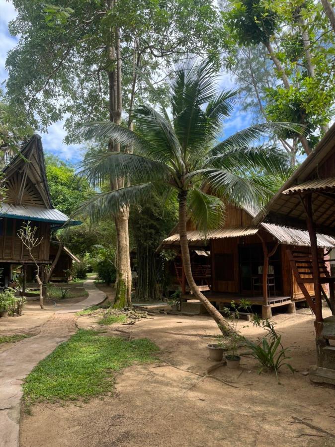 Hotel Sanctuary Lanta Ko Lanta Exterior foto