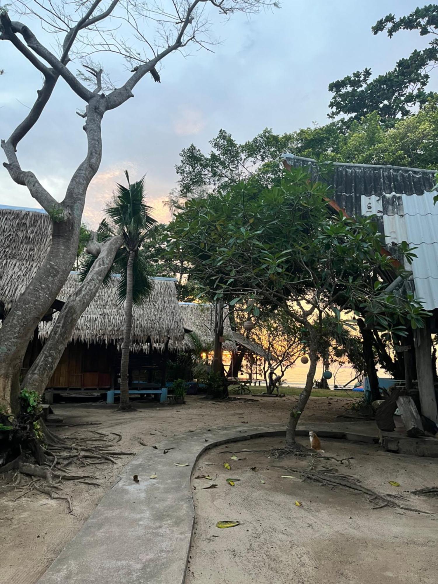 Hotel Sanctuary Lanta Ko Lanta Exterior foto